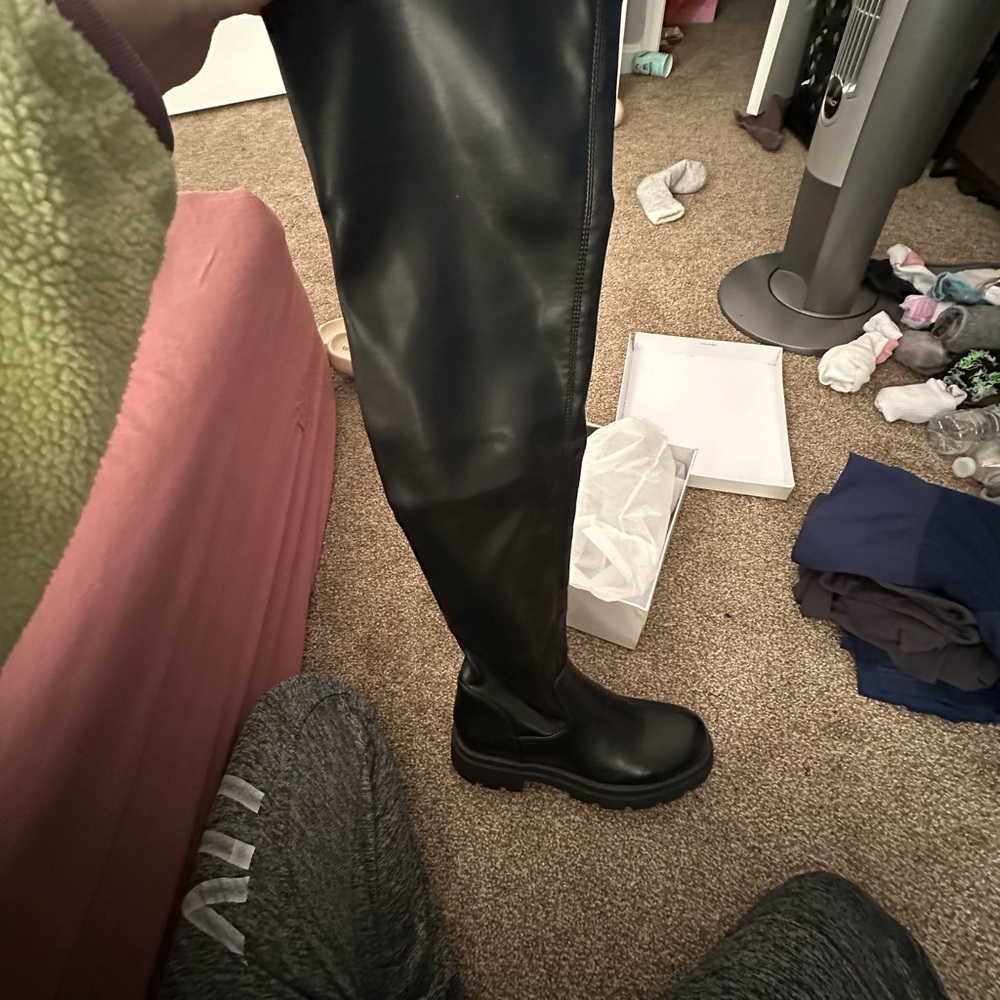 Size 9/UK40 never worn thigh high black combat boots